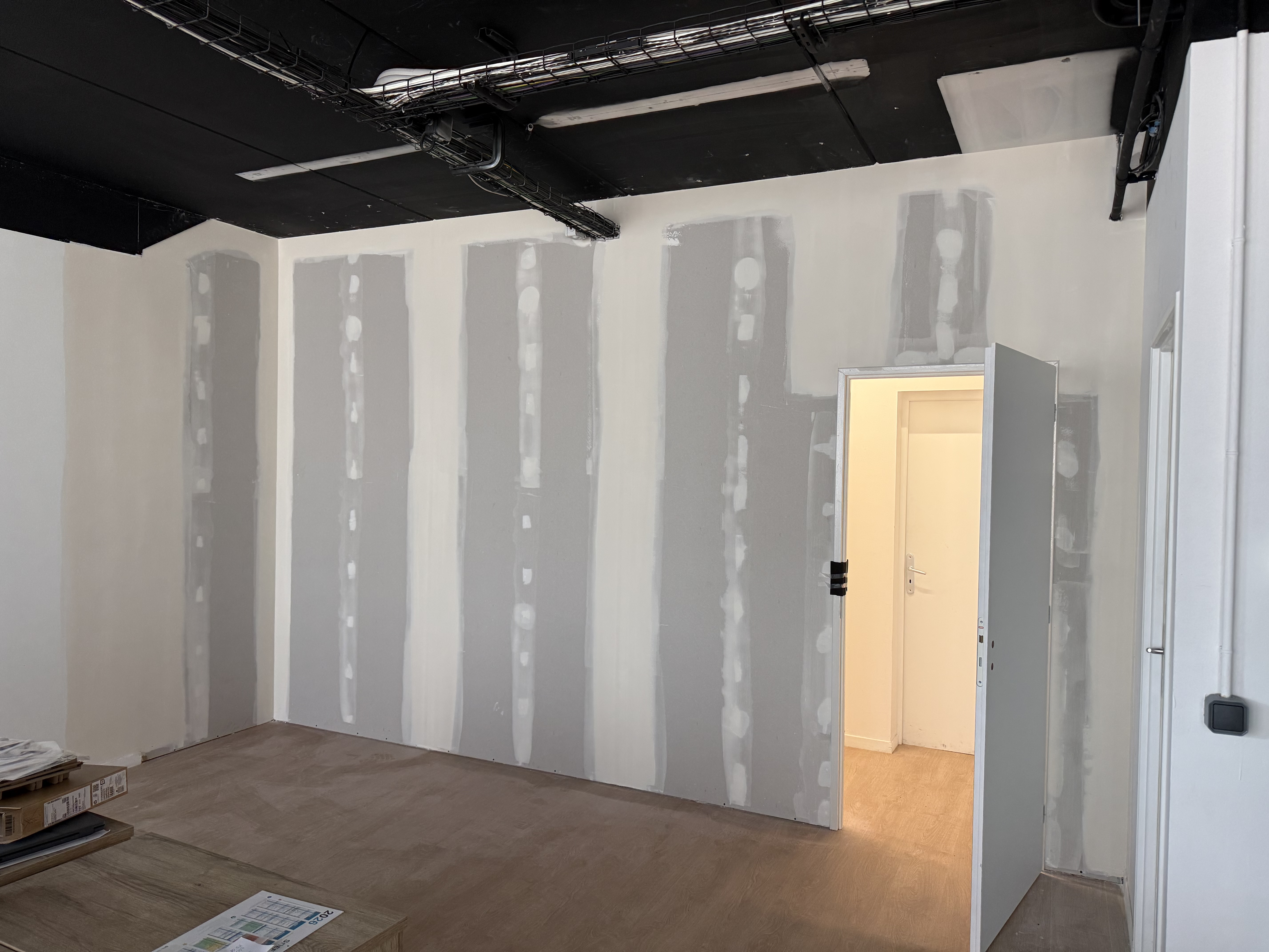 Plâtrerie et finitions intérieures à Metz, Thionville et Luxembourg : la base d’un intérieur haut de gamme